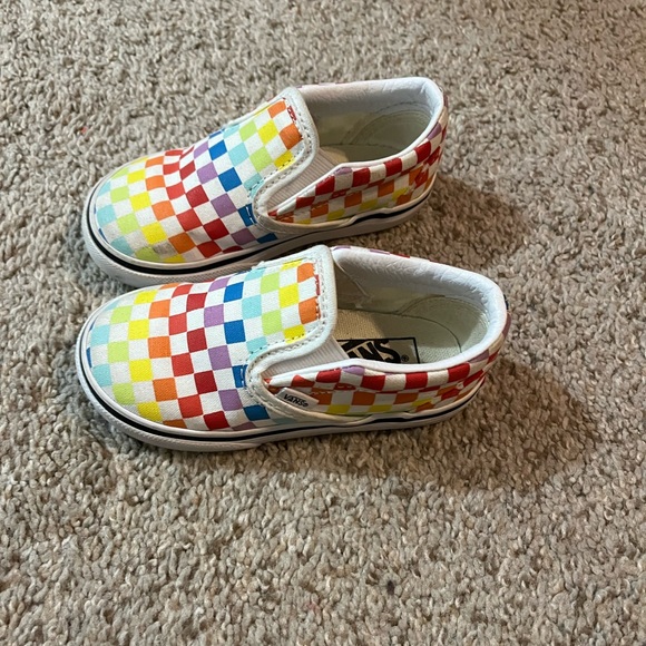 Vans - Picture 2 of 3